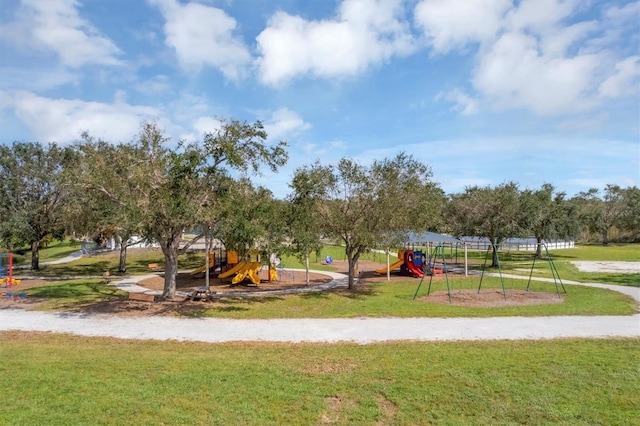 6305 Golden Eye Gln, Lakewood Ranch, FL 34202 - community playground with a yard