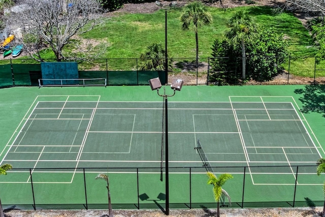 4805 Gulf Of Mexico Dr Unit 105, Longboat Key, FL 34228 - view of tennis court