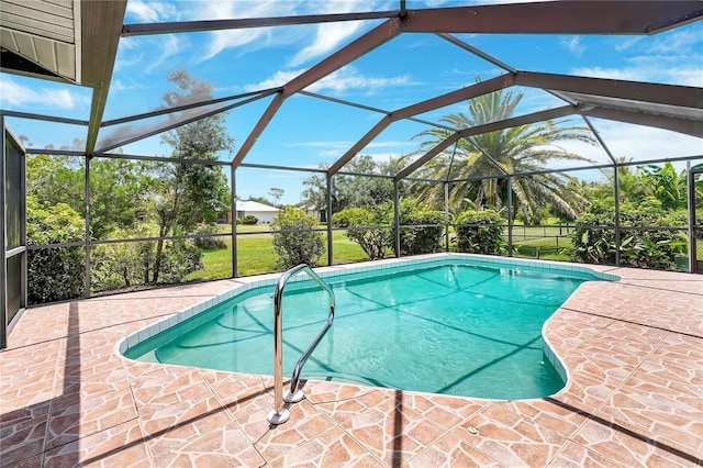 80 Rio Cuarto St, Punta Gorda, FL 33983 - outdoor pool with a patio area and glass enclosure