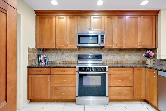 4339 Bowling Green Cir Unit 19, Sarasota, FL 34233 - photo 9