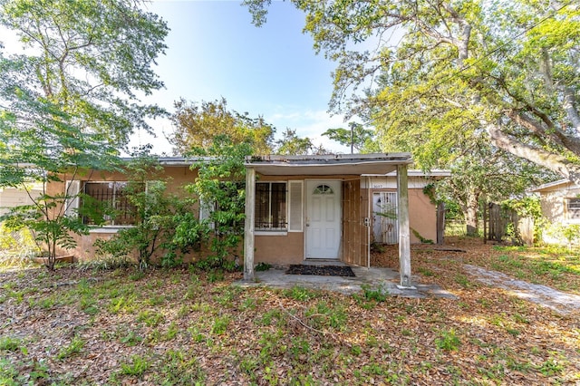 view of front of property