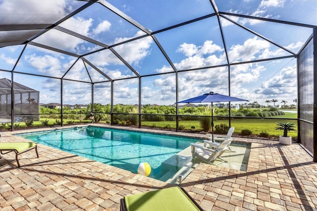10347 Coastal Shores Dr, Parrish, FL 34219 - outdoor pool featuring a patio area and glass enclosure