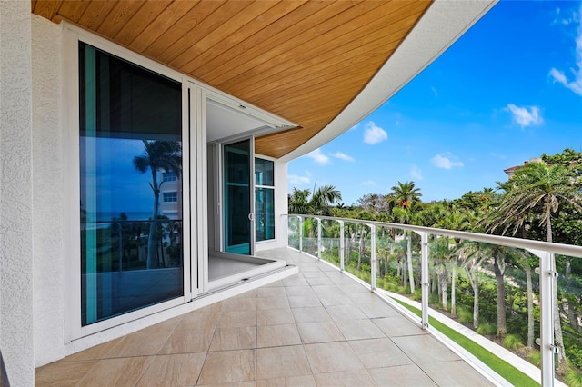 2251 Gulf Of Mexico Dr Unit 301, Longboat Key, FL 34228 - view of balcony