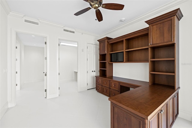 2251 Gulf Of Mexico Dr Unit 301, Longboat Key, FL 34228 - unfurnished office featuring ceiling fan and ornamental molding
