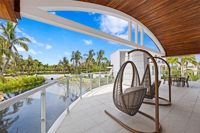 2251 Gulf Of Mexico Dr Unit 301, Longboat Key, FL 34228 - view of patio / terrace