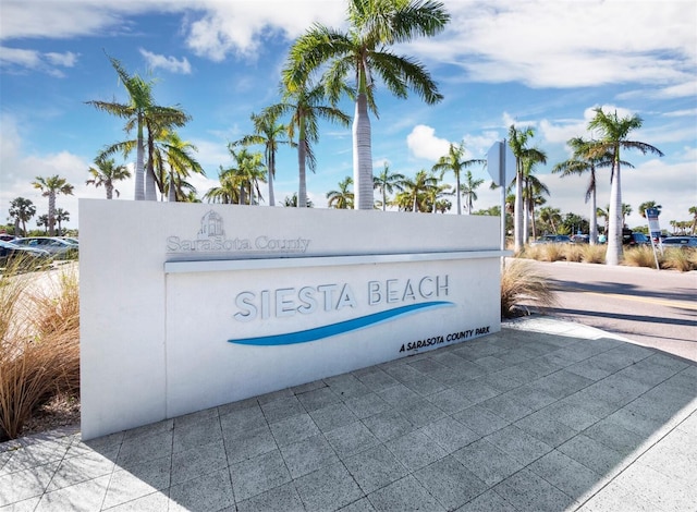 3223 Jamaica St, Sarasota, FL 34231 - view of community sign