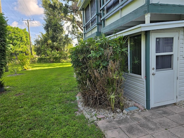 5850 Welcome Rd Unit J6, Bradenton, FL 34207 - view of green lawn