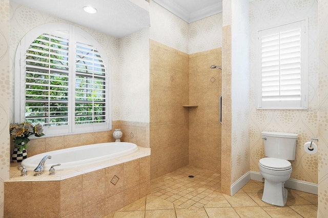 471 Park Trace Blvd, Osprey, FL 34229 - full bath featuring a garden tub, tile patterned floors, tiled shower, crown molding, and wallpapered walls