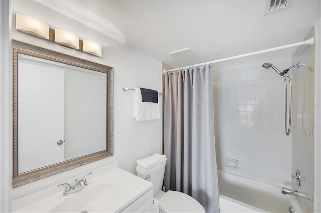 4658 Longwater Chase Unit 104, Sarasota, FL 34235 - bathroom featuring shower / bathtub combination with curtain and vanity