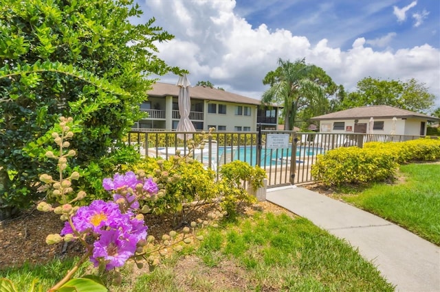 4658 Longwater Chase Unit 104, Sarasota, FL 34235 - view of community pool