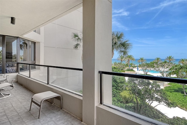 1211 Gulf Of Mexico Dr Unit 105, Longboat Key, FL 34228 - balcony featuring view of pool