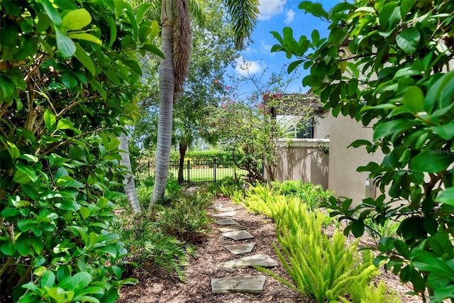 6926 Lacantera Cir, Lakewood Ranch, FL 34202 - view of yard