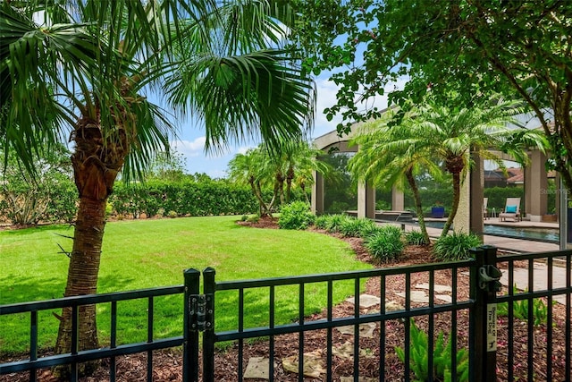 6926 Lacantera Cir, Lakewood Ranch, FL 34202 - view of yard
