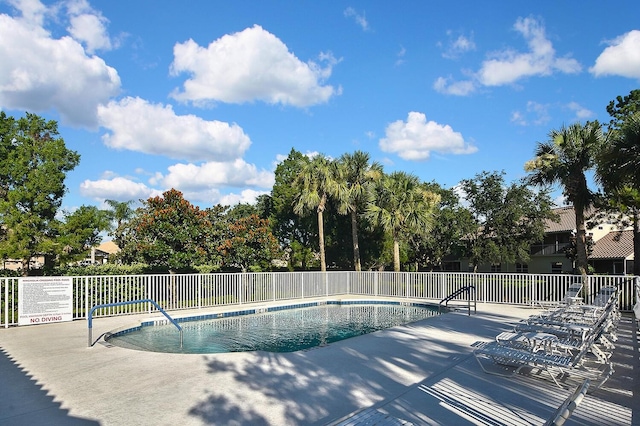 7605 Sweetbay Cir Unit 5-102, Bradenton, FL 34203 - community pool with a patio area