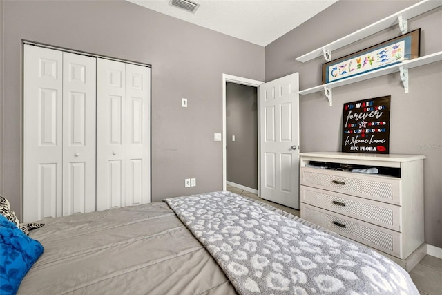 4668 73rd St E, Bradenton, FL 34203 - bedroom with a closet and baseboards