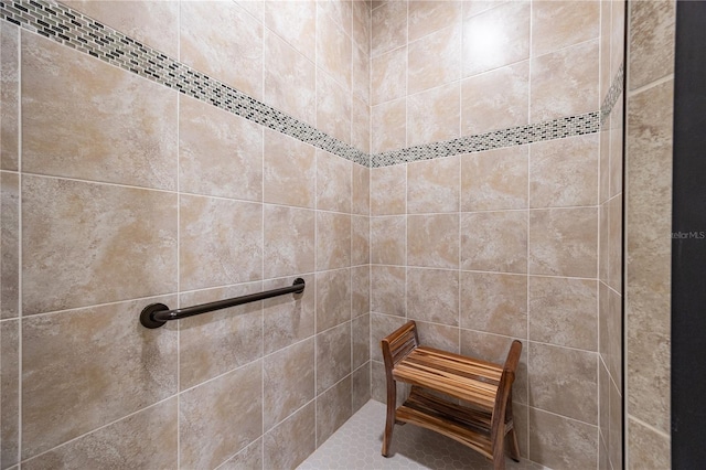 174 SW Caboose Dr, Fort White, FL 32038 - bathroom with a tile shower