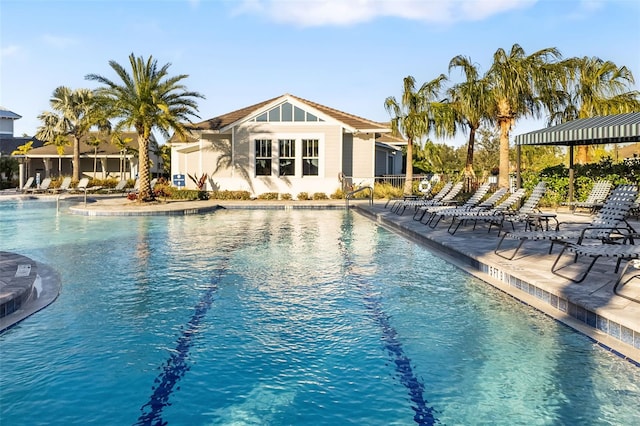 13789 Old Creek Ct, Parrish, FL 34219 - community pool featuring a patio