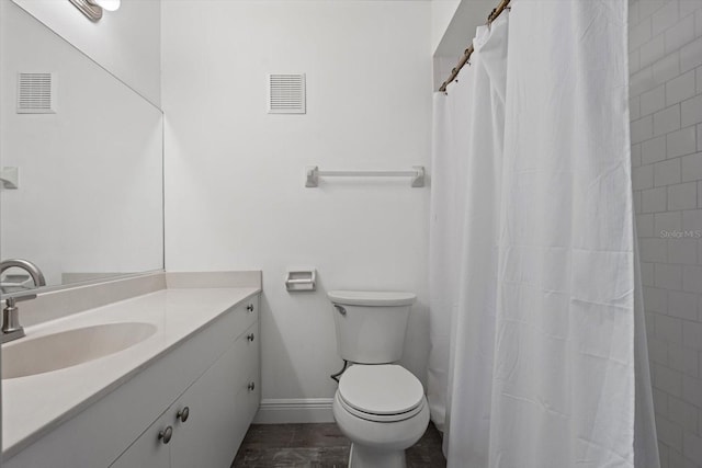 970 Sandpiper Cir Unit 970, Bradenton, FL 34209 - full bathroom with vanity and a shower with shower curtain