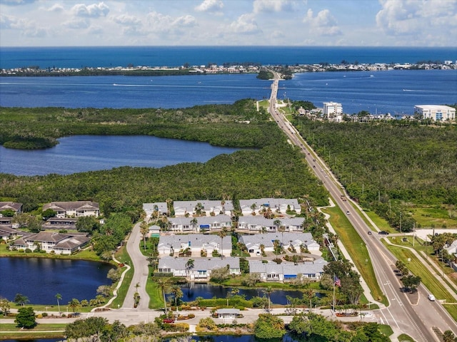 970 Sandpiper Cir Unit 970, Bradenton, FL 34209 - aerial view of property's location featuring a large body of water