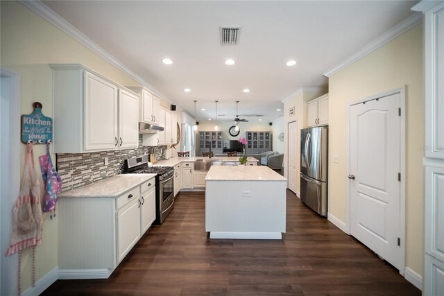 5726 Aaron Ct, Sarasota, FL 34232 - photo 18
