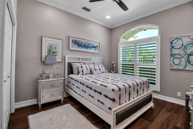 462 E Macewen Dr, Osprey, FL 34229 - bedroom with crown molding, dark wood finished floors, and a ceiling fan