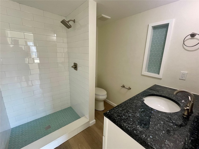 6300 Flotilla Dr Unit 71, Holmes Beach, FL 34217 - full bath featuring wood finished floors, vanity, and a tile shower