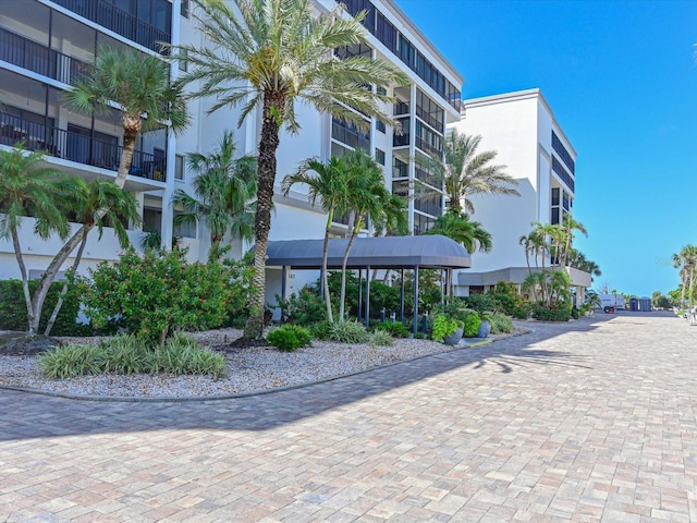 1102 Benjamin Franklin Dr Unit 310, Sarasota, FL 34236 - photo 2