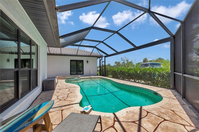 355 Trieste Dr, Punta Gorda, FL 33950 - view of pool featuring a patio area, a pool with connected hot tub, and a lanai