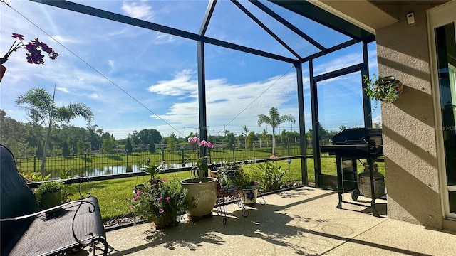 12293 Mountain Island Trl, Parrish, FL 34219 - sunroom / solarium with a water view