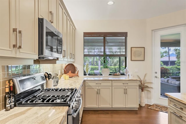 895 Seascape Pl, Sarasota, FL 34240 - photo 11
