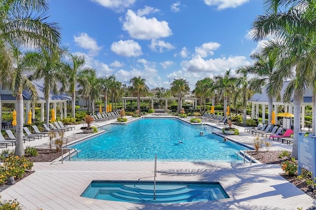 895 Seascape Pl, Sarasota, FL 34240 - photo 49