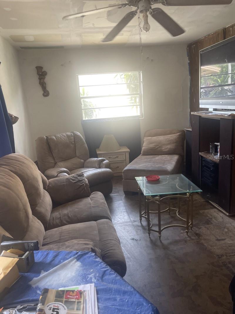 4536 Piedmont St, Orlando, FL 32811 - photo 4