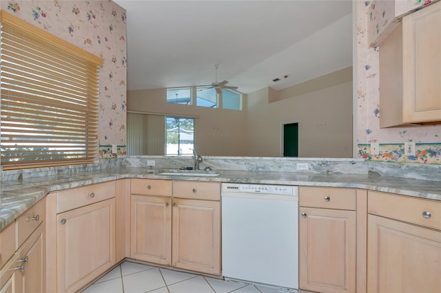 4318 Marcott Cir, Sarasota, FL 34233 - photo 14
