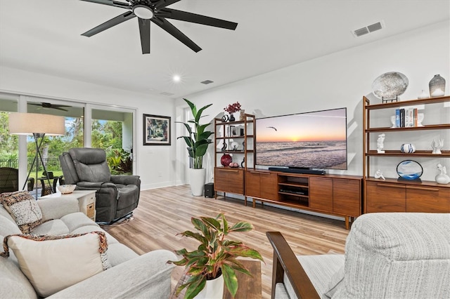 5318 124th Ave E, Parrish, FL 34219 - living room with ceiling fan, light wood-style floors, and recessed lighting