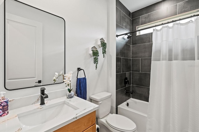 5318 124th Ave E, Parrish, FL 34219 - bathroom featuring vanity and shower / tub combo with curtain