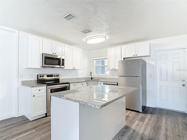 1409 College Park Ln, Tampa, FL 33612 - photo 4