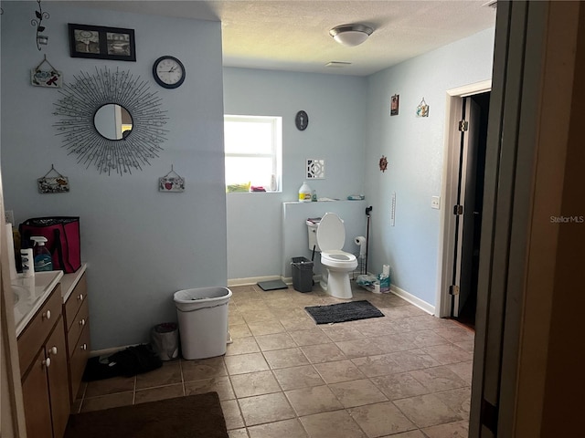 2065 Flamingo Dr, Bartow, FL 33830 - bathroom featuring vanity and tile patterned flooring