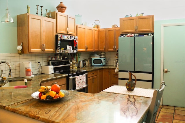 7922 Pinegrove Ct Unit 15, Sarasota, FL 34238 - photo 12