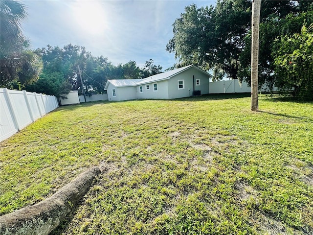 7013 Symmes Rd, Gibsonton, FL 33534 - view of fenced backyard