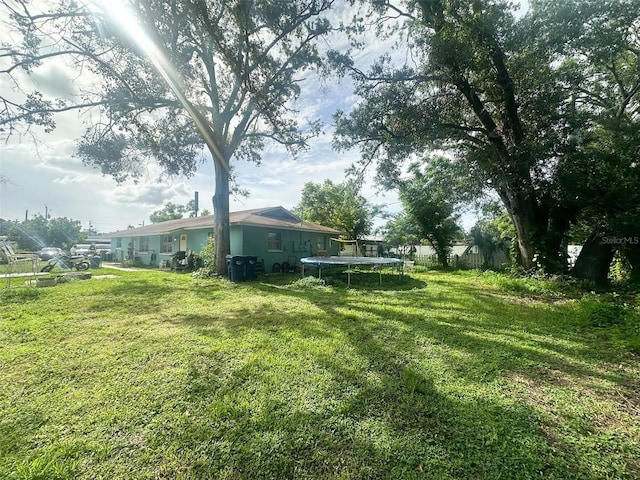 4007 7th St E, Bradenton, FL 34208 - view of yard with a trampoline