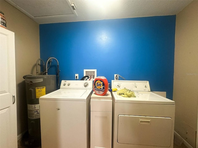 4007 7th St E, Bradenton, FL 34208 - washroom with washing machine and clothes dryer and water heater
