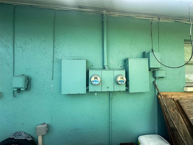4007 7th St E, Bradenton, FL 34208 - exterior view of electric meter