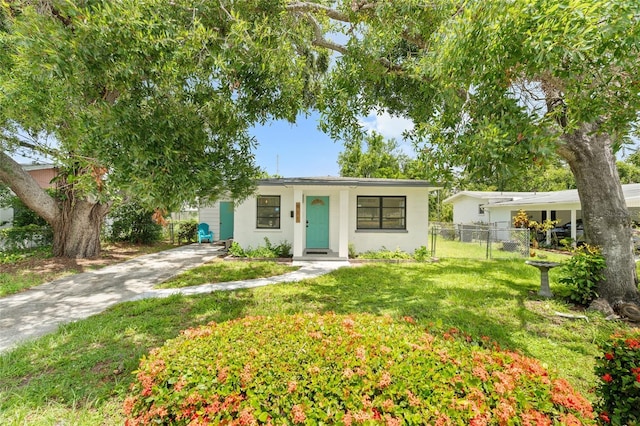 911 13th St E, Bradenton, FL 34208 - photo 1
