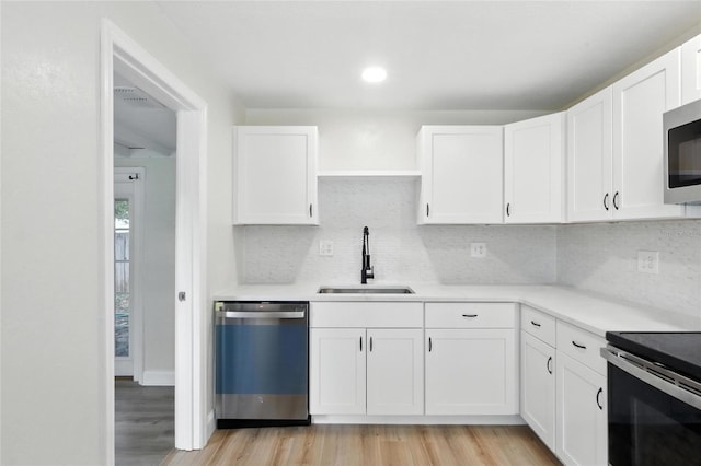 140 SW Lincoln Cir N, Saint Petersburg, FL 33703 - photo 4