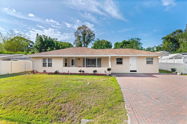 2108 Outer Dr, Sarasota, FL 34231 - ranch-style home featuring stucco siding