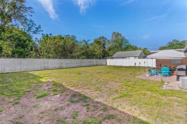 2108 Outer Dr, Sarasota, FL 34231 - fenced backyard featuring a patio area