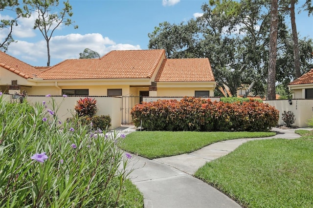 5387 Huntingwood Ct Unit 4, Sarasota, FL 34235 - photo 1