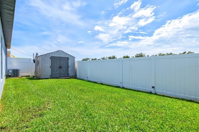 2419 29th Ave E, Palmetto, FL 34221 - fenced backyard featuring a storage shed