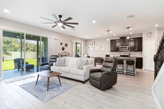 4239 Adelaar Dr, Sarasota, FL 34240 - photo 5