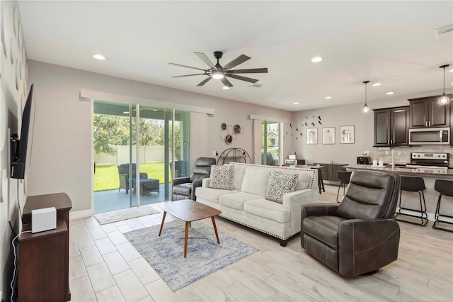 4239 Adelaar Dr, Sarasota, FL 34240 - photo 8